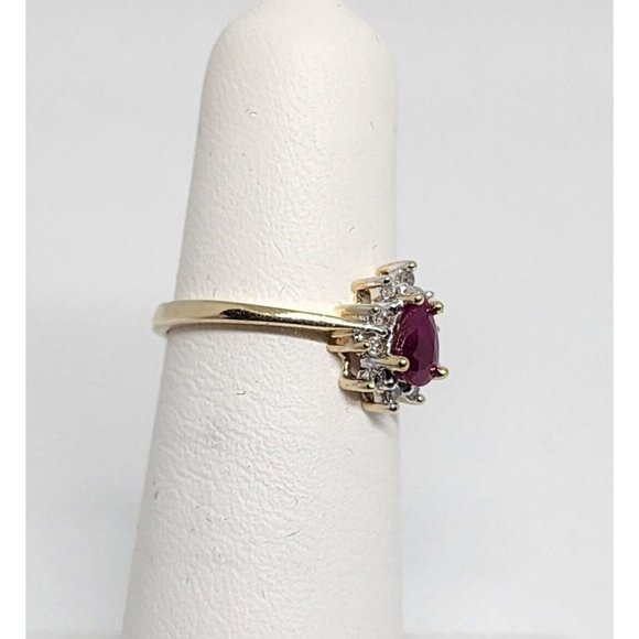 10K YELLOW GOLD RUBY & DIAMONDS RING  SIZE 4 - Picture 2 of 8